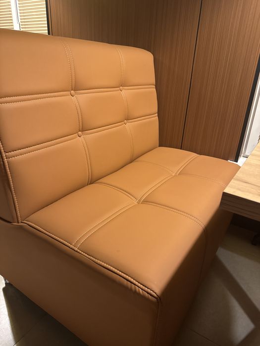 Диваны столы для общепить