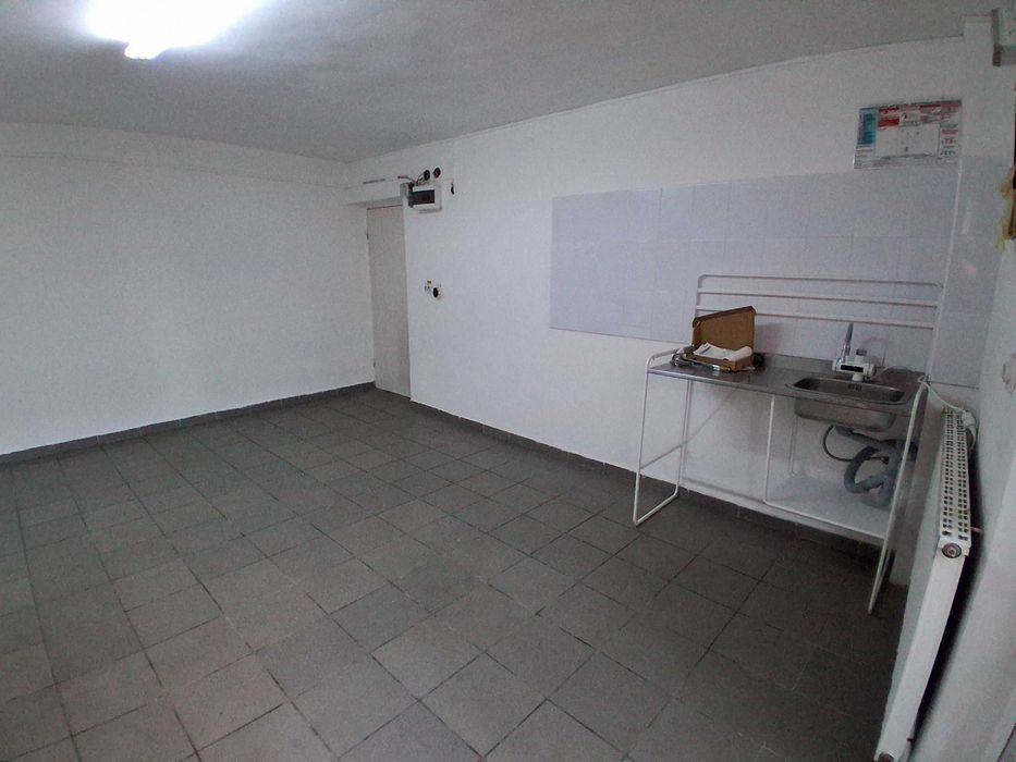 Proprietar închiriez spațiu comercial zona Lipovei Mall 36 mp