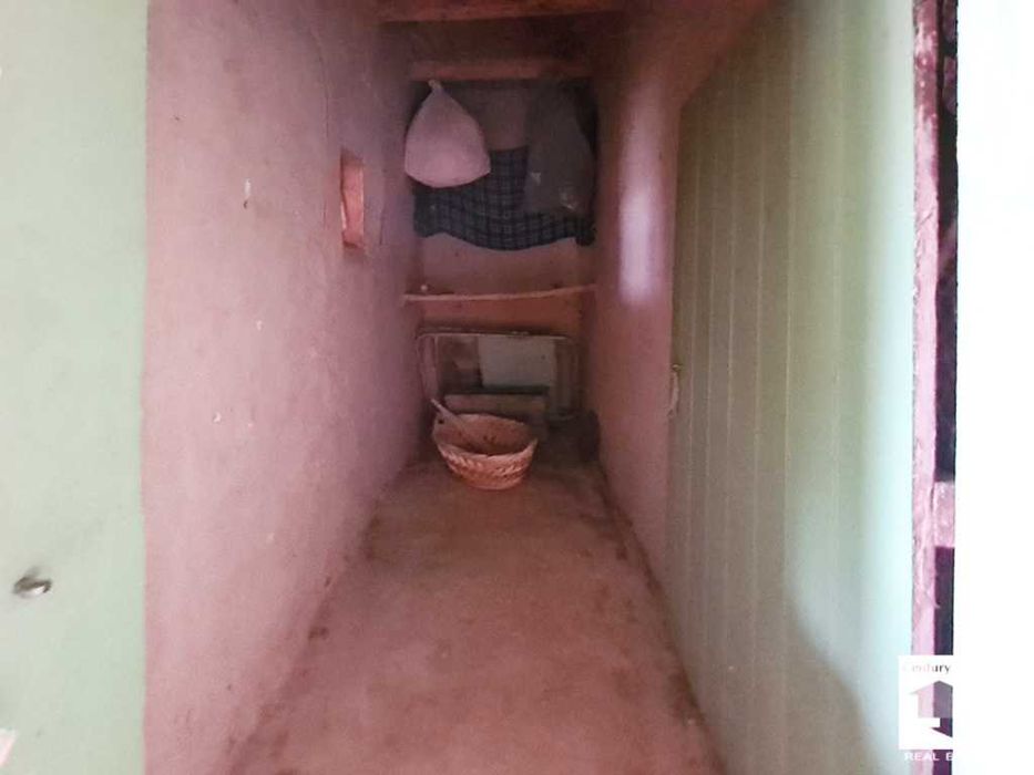 145303 ЕКСКЛУЗИВНО! Просторна къща с гараж в с. Страхилово