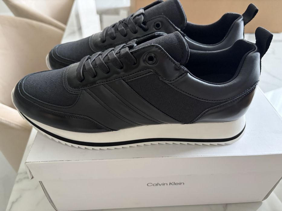 Calvin Klein size 42