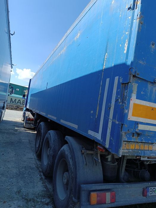 Scania V8 și bena cereale 52 metri