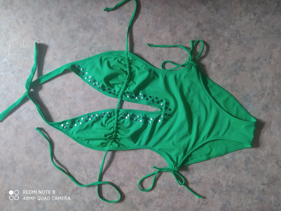 Продам купальники