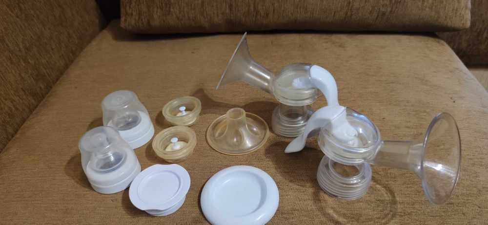 Avent 2 помпи за кърма 4бр шишета Авент + стерилизатор Бертони