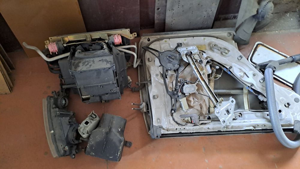 Запчасти на Tayota Chaser 90