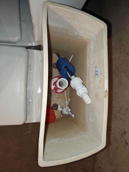 Унитаз с бочком станция метро Москва