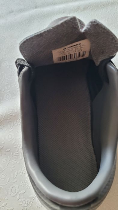 Футбольные кроссовки