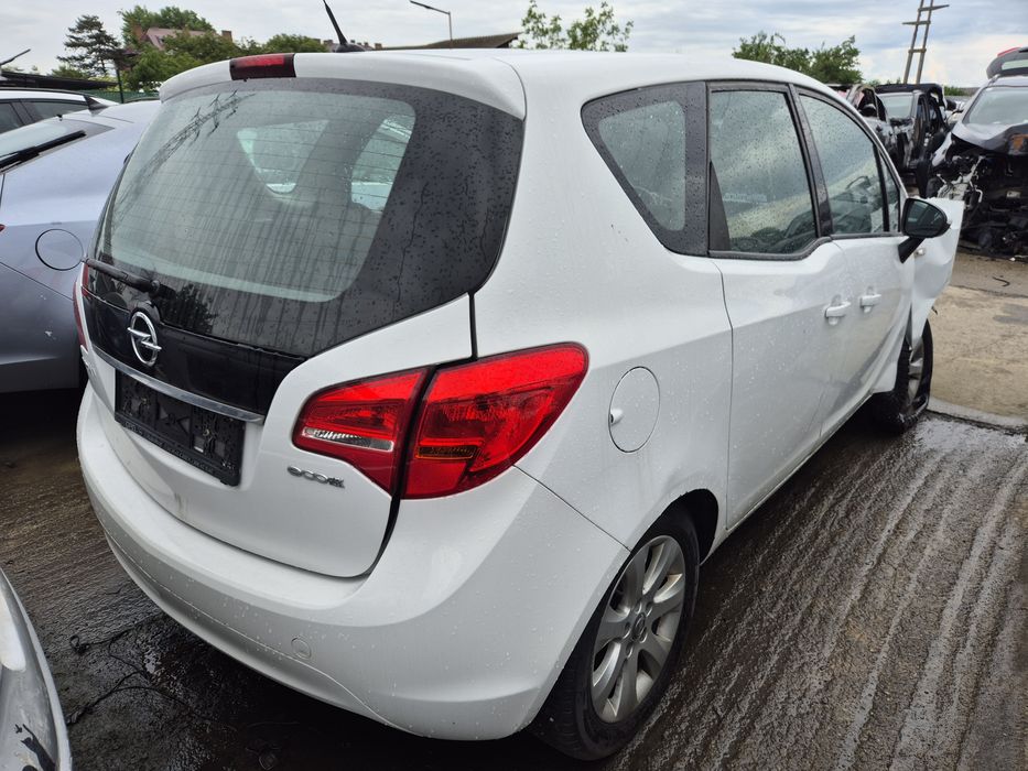 Dezmembram Opel Mervia B 2016 1.6cdti  B16DTE