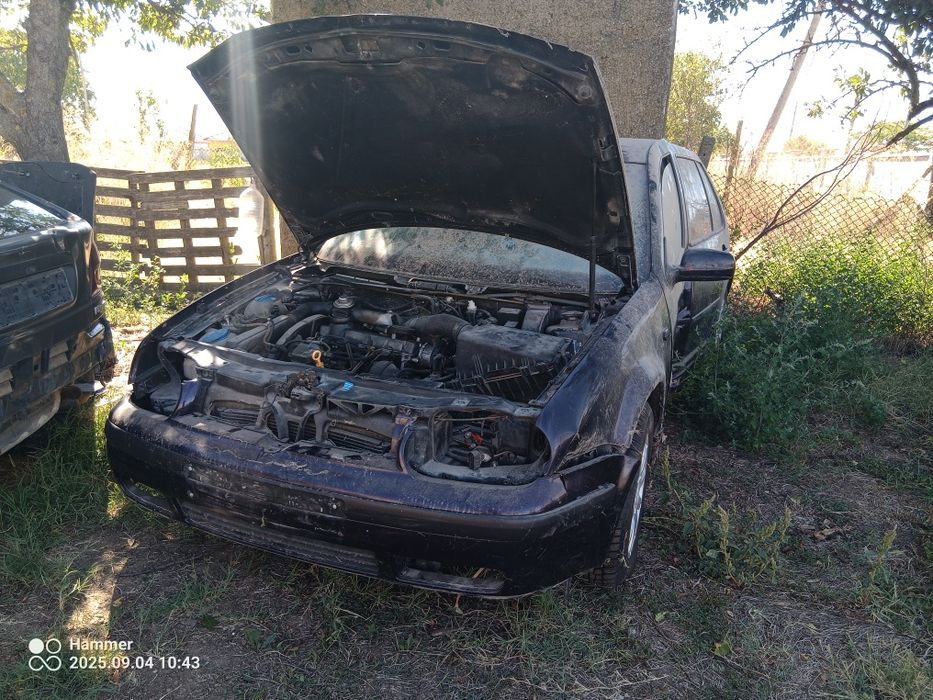 Продавам голф 4 1.9 tdi на части