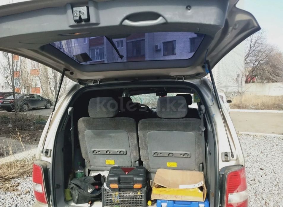 Киа карневал 2003 г 2,5 бензин