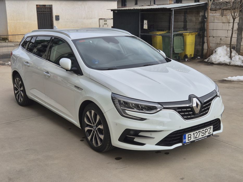 Renault Megan E-TECH PLUG-IN HYBRID 2021