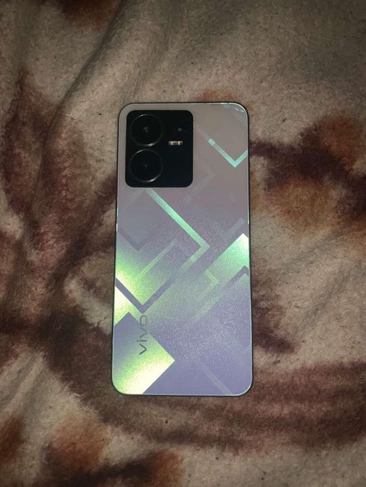Продам Vivo y22 срочно