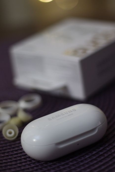 Наушники Samsung buds +