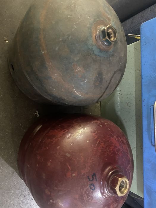 Butelii de voiaj vechi