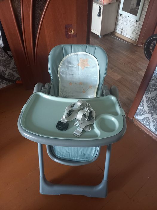 Продам детский стулчик для кормление