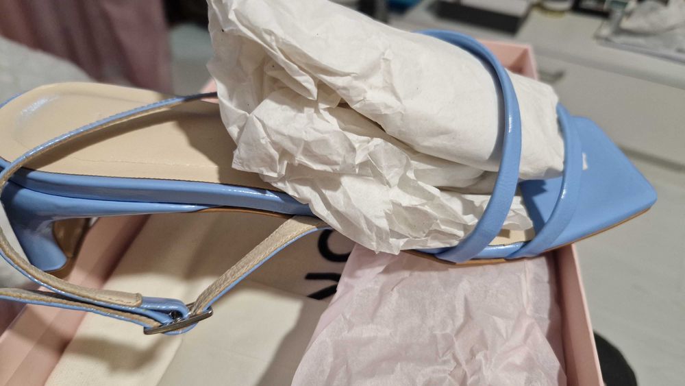 нови нежни дамски сандали на INGILIZ