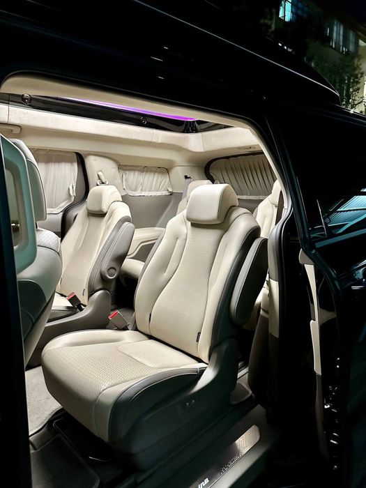 kia karnival. аеропортдан кутволиш ва кузатиш тошкент буйлаб саёхат