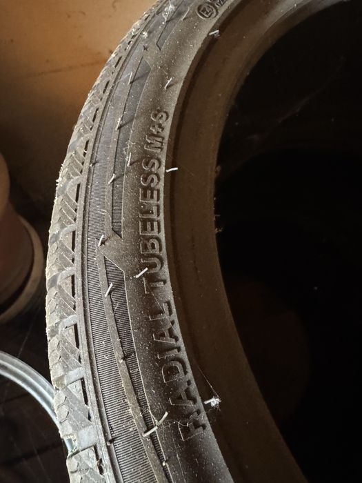 Anvelopa sailun 245/40 R18 o bucata