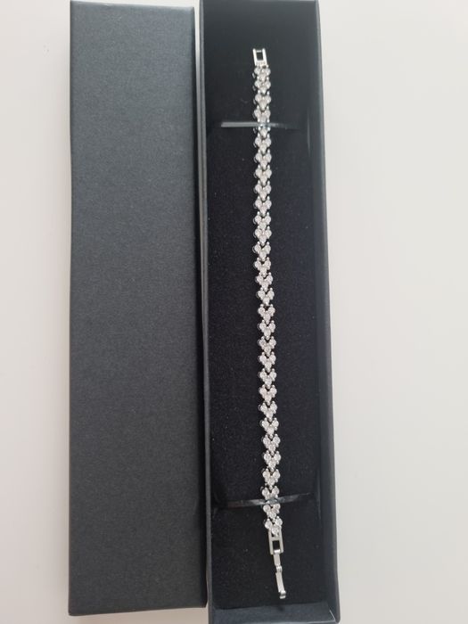 Дамска сребърна гривна