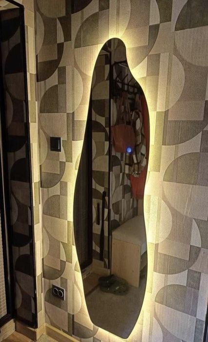 Настенное LED-зеркало