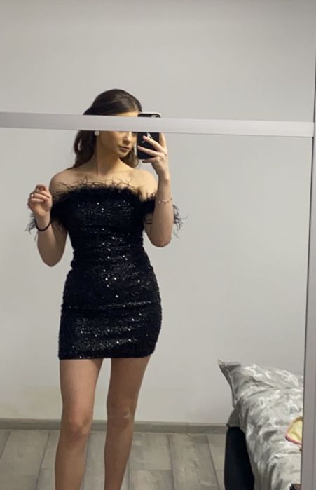Rochie neagră cu paiete