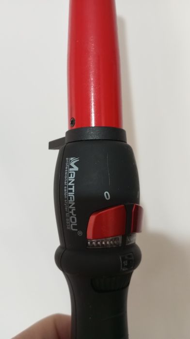 Конусная плойка для волос