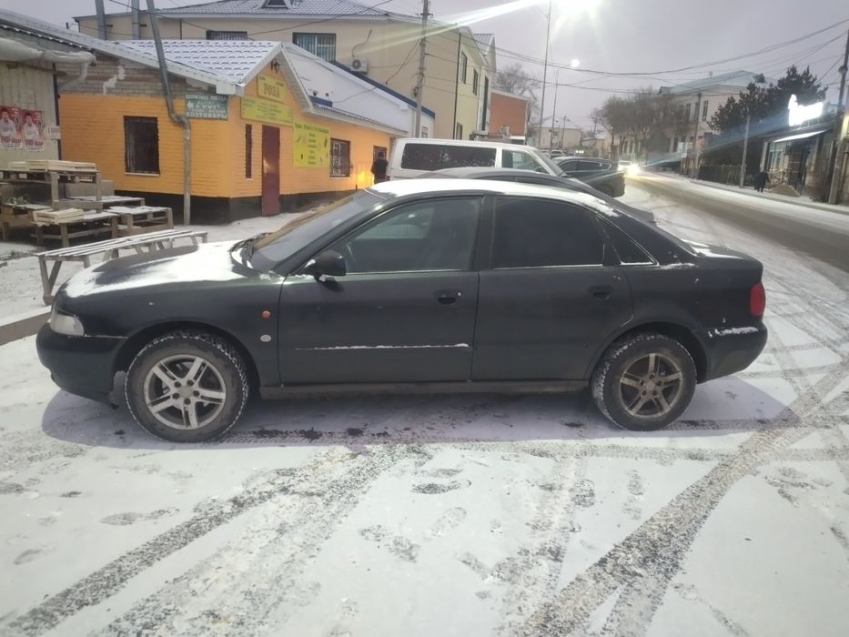 Продам аудио а4 .на ходу об.16 .1996 выпуска.
