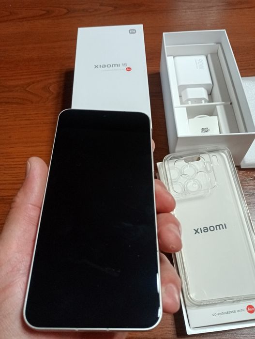 Xiaomi 15 смартфон