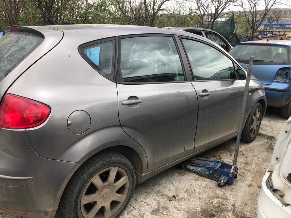 Dezmembram Seat Altea diesel/benzina 1.6 BSE/1.9 BKC