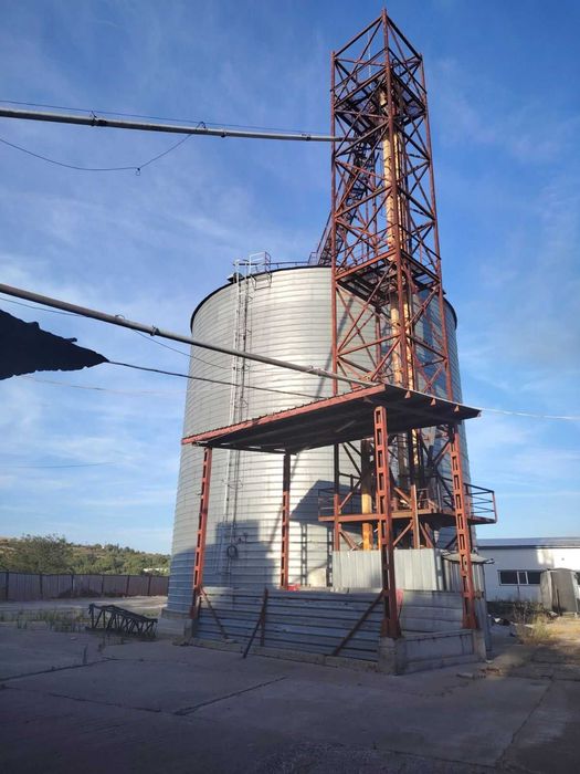 Продава се Склад в Плевен, Индустриална зона - Запад - 3582 кв.м за 67 €/кв.м - Снимка #1