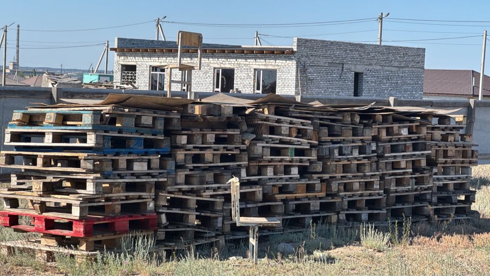 Продам Поддоны  1000 тг