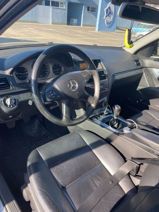 Vand Mercedes C220