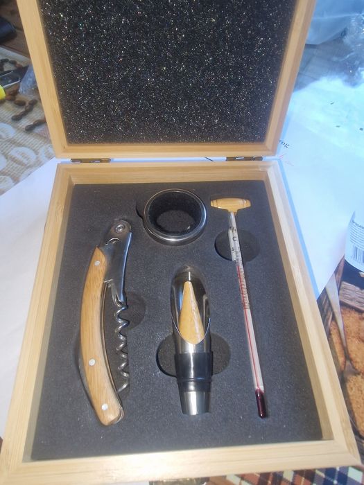 Set somelier lemn 4 piese