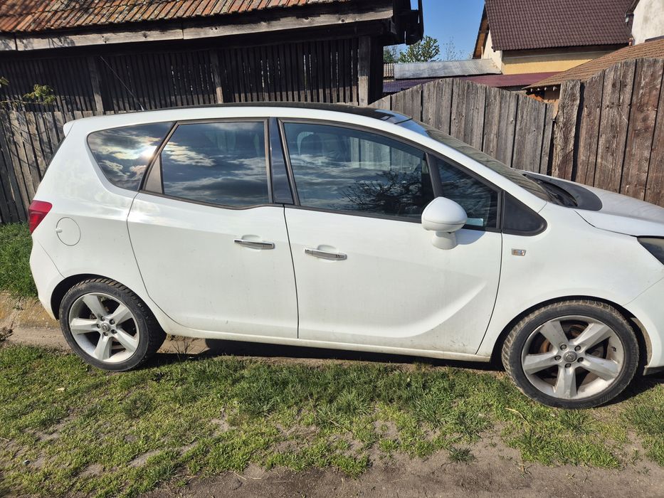 Dezmembrări Opel Meriva B 1.7 CDTI 2011 – piese în stare foarte bună