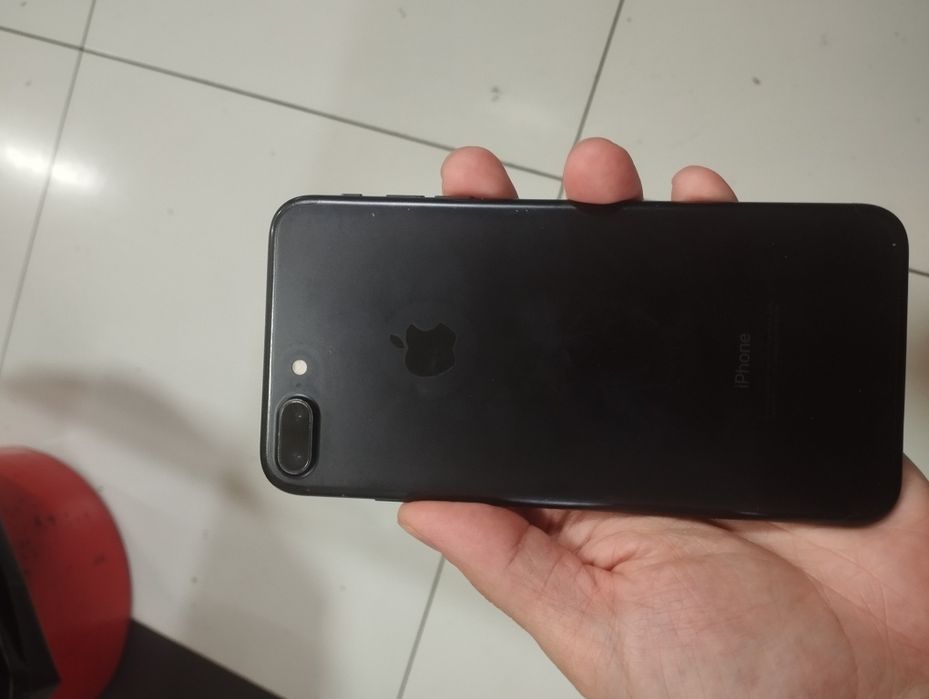Iphone 7 plus sotiladi srochna