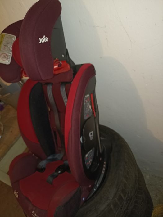 De vânzare scaun pentru copil