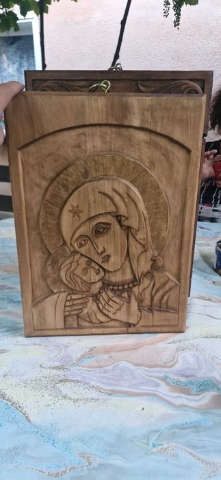 Картини от дърво дева мария