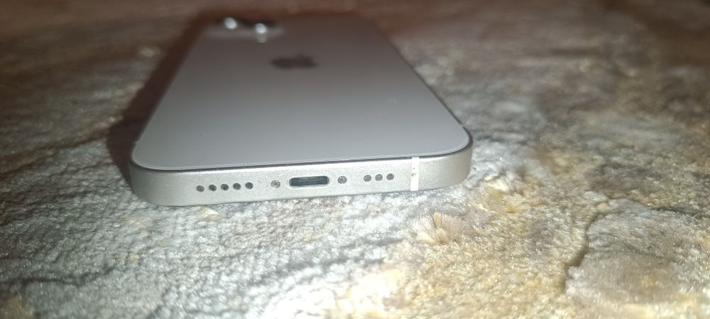 Айфон 13 в отличном состоянии