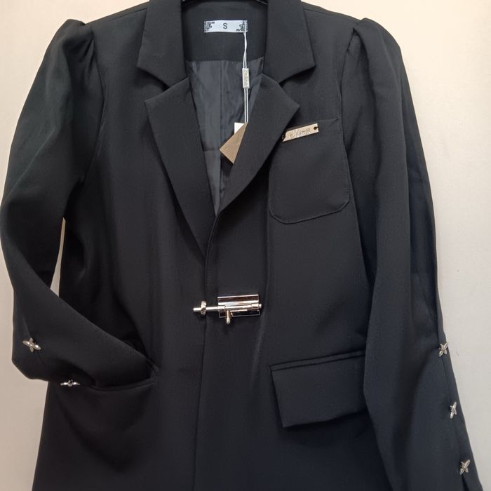 Официално черно сако