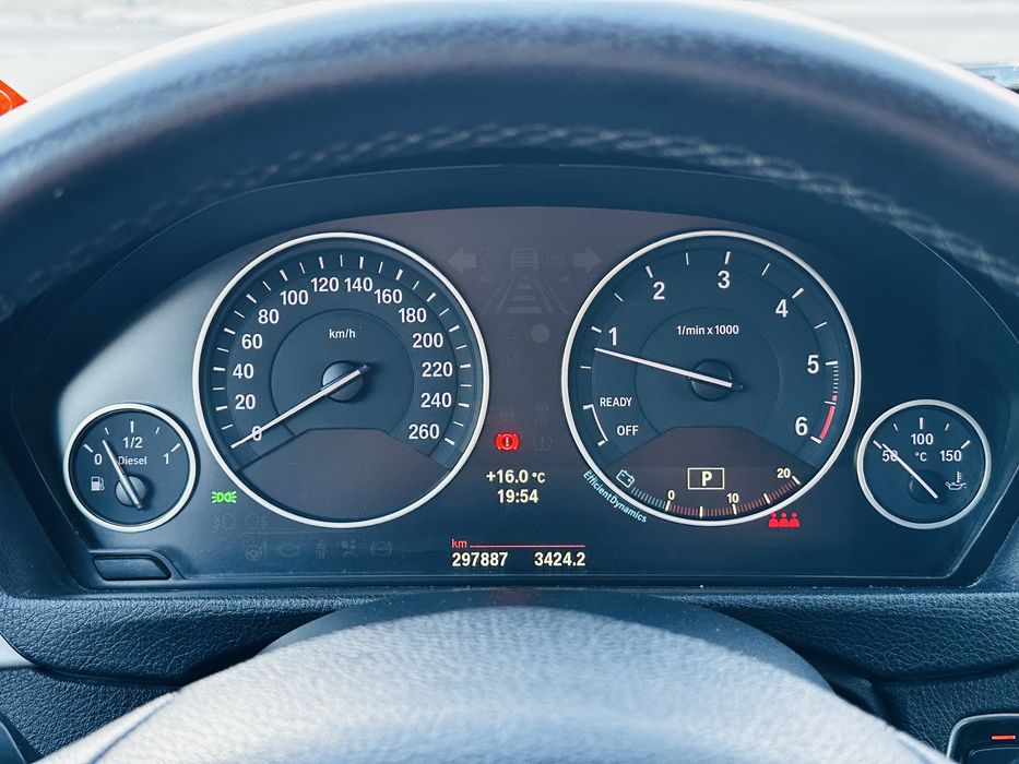 BMW 318d Touring 2.0 Diesel • 2012 • 143 CP • Automată • 297.887 km