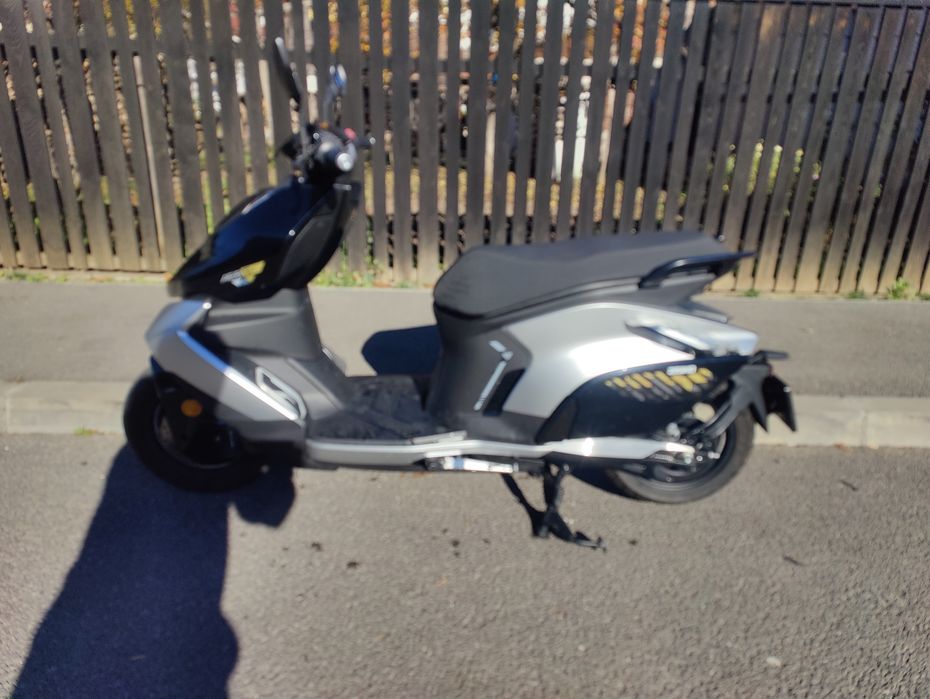 Zeeho ae8s+ an 2024 , 3800 km stare noua