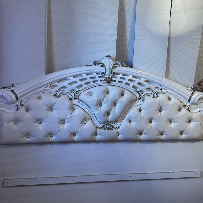 продам кровать в разобронном виде без матраса