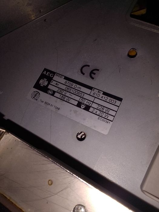 Vând hotă inox aeg -neff