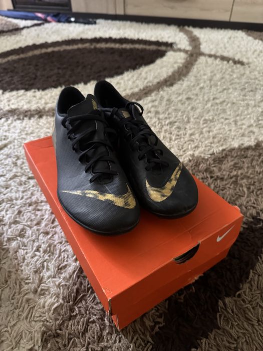 Продам бутсы Nike