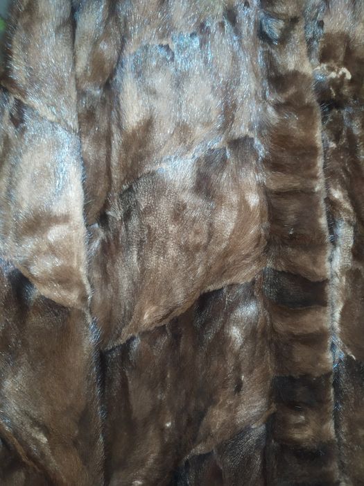 Продам шубу норковую