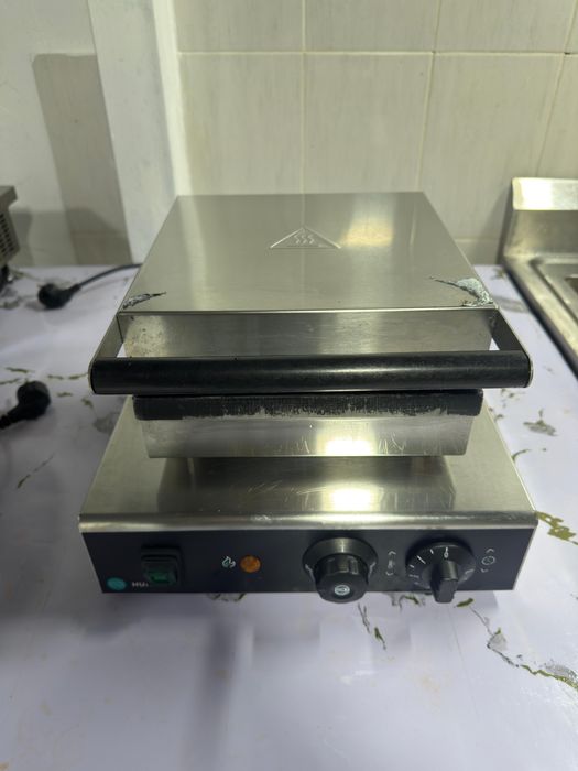 Вафельница HURAKAN