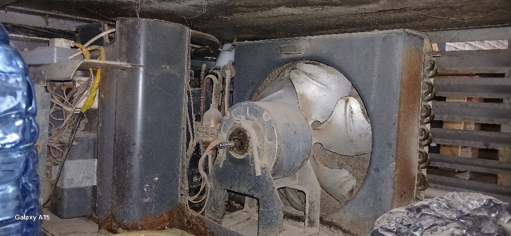 Витринный холодильник  обдувный для магазина