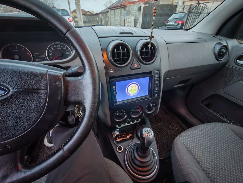 Vând auto.  Ford fusion +