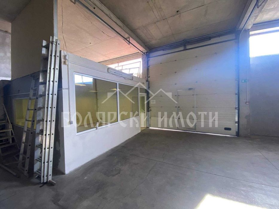 Дава се под наем Склад в Велико Търново, Промишлена зона - Запад - 840 кв.м за 3276 € - Снимка #3