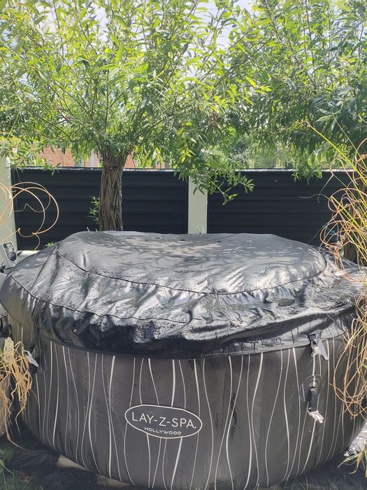 Vând Spa gonflabil Lay-Z-Spa