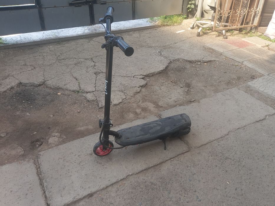 Детский электро самокат